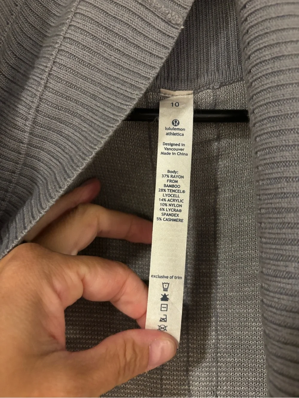 Lululemon Transformation Wrap 10